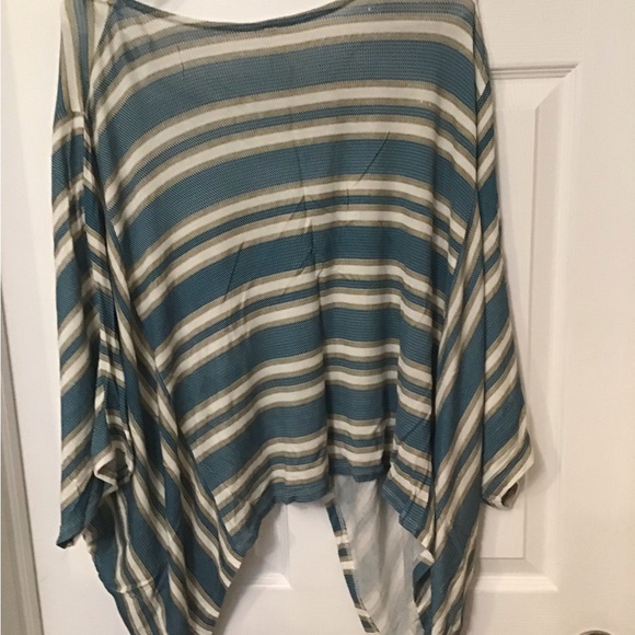 Womens Seven7 Cover Top NWT - Picture 2 of 5